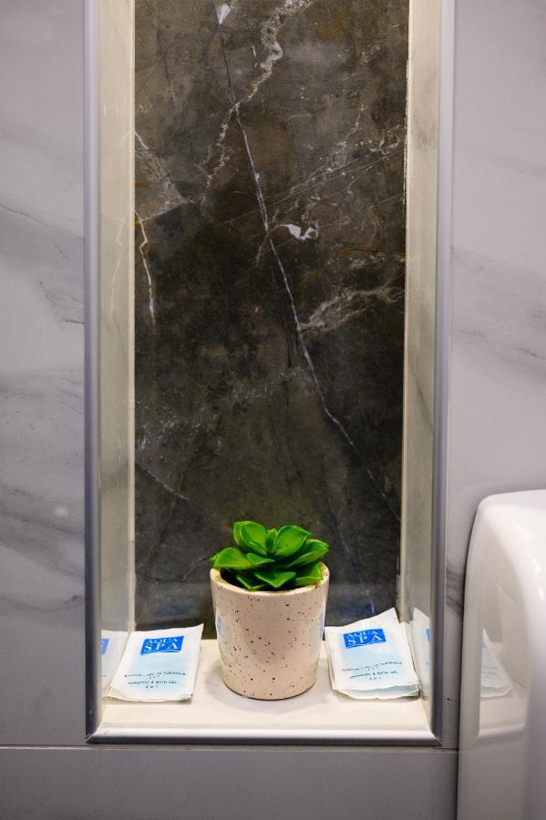 Spa Apartman Grand Ni Esterno foto